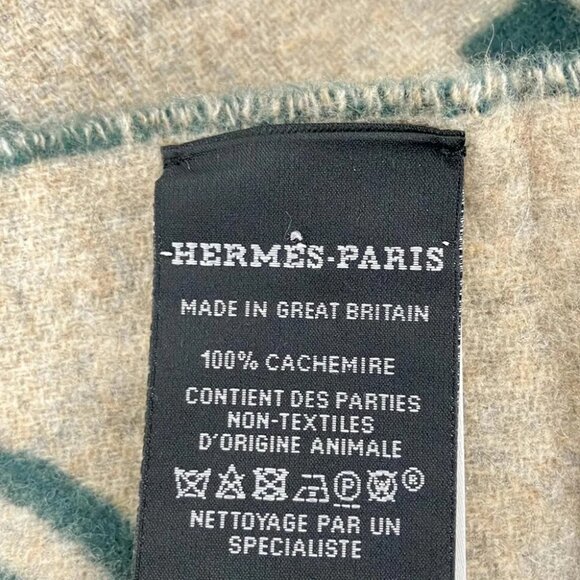 Auth HERMES - Dark Green Beige Cashmere Scarf - Picture 3 of 5